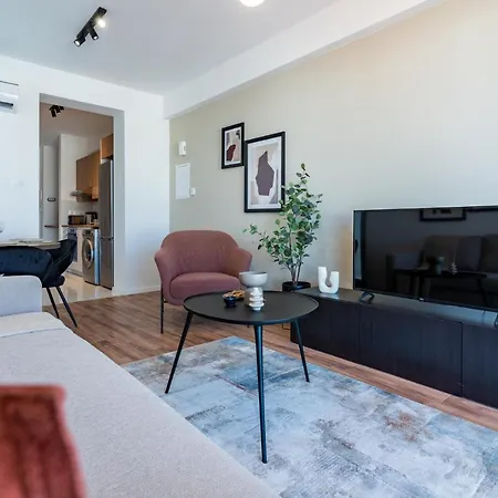 Vanilla'S Prime 1-Bedroom Apartment In Larnaca Exterior photo